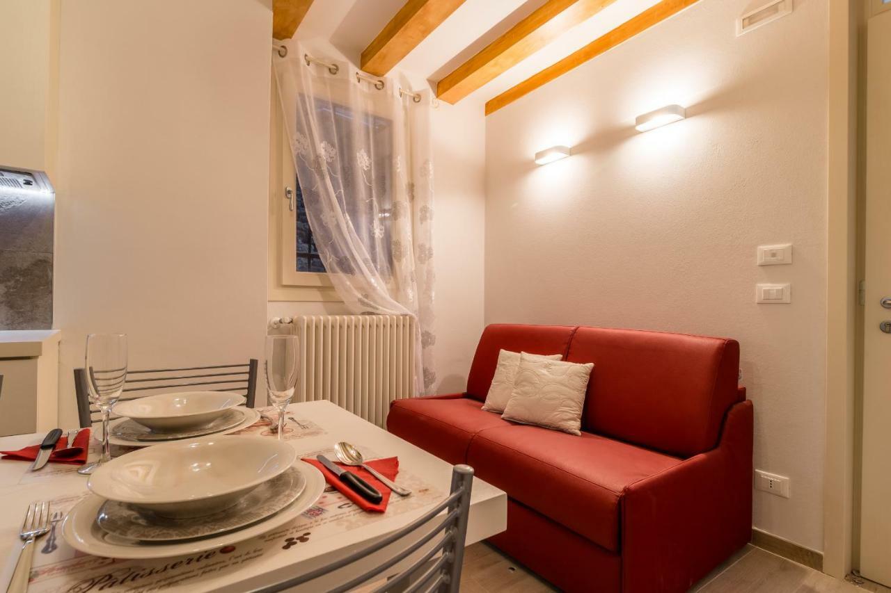 Apartament Bragora 3524 Between San Marco And Biennale Wenecja